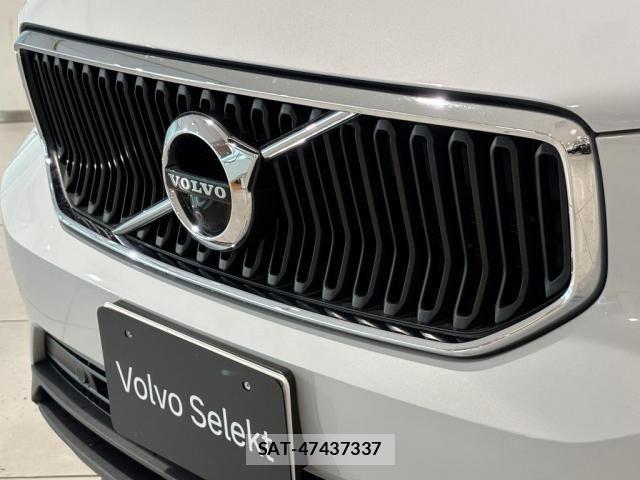 Volvo XC40 2022-03 8210896-5