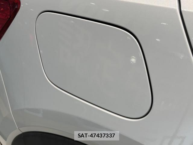 Volvo XC40 2022-03 8210896-8