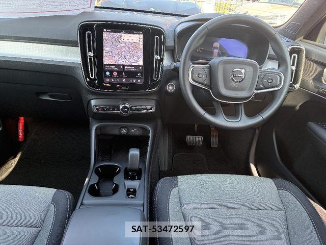 Volvo XC40 2024-08 8210893-2