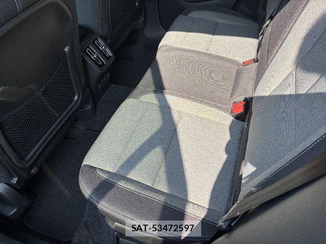 Volvo XC40 2024-08 8210893-7
