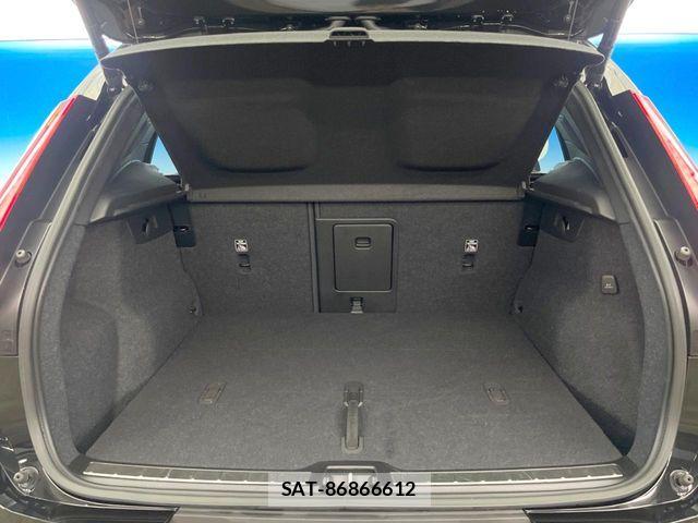 Volvo XC40 2023-01 8210892-13