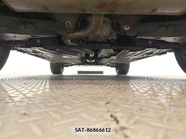 Volvo XC40 2023-01 8210892-8
