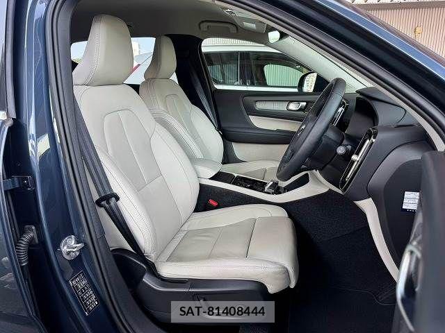 Volvo XC40 2022-04 8247092-10