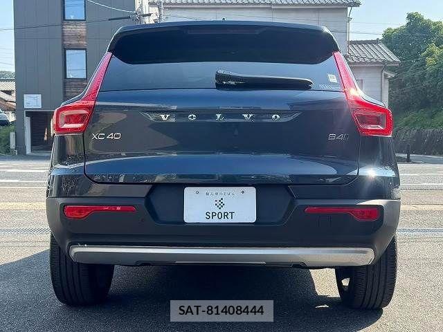 Volvo XC40 2022-04 8247092-15