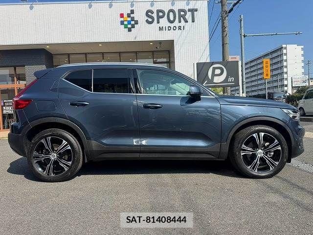 Volvo XC40 2022-04 8247092-17