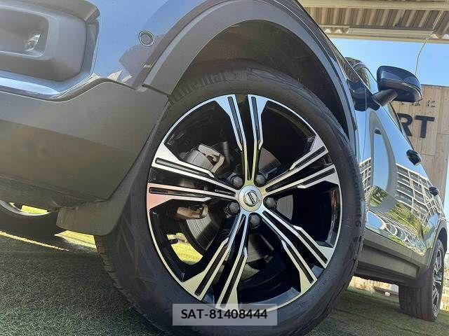 Volvo XC40 2022-04 8247092-18