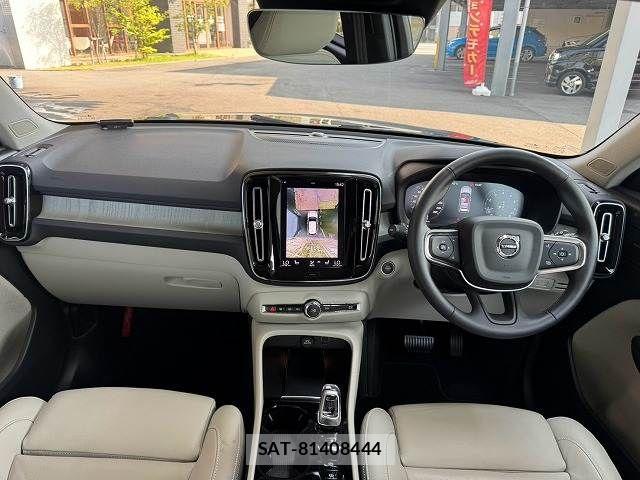 Volvo XC40 2022-04 8247092-1