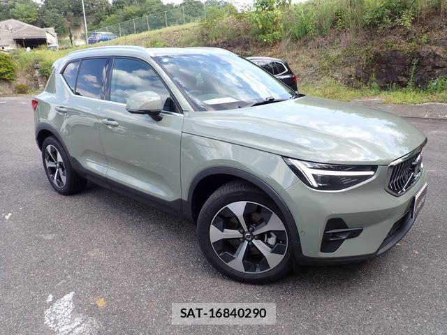 Volvo XC40 2025-06 8247090-0