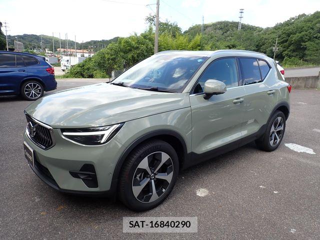 Volvo XC40 2025-06 8247090-5