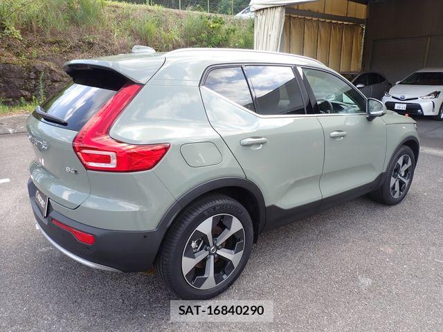 Volvo XC40 2025-06 8247090-6