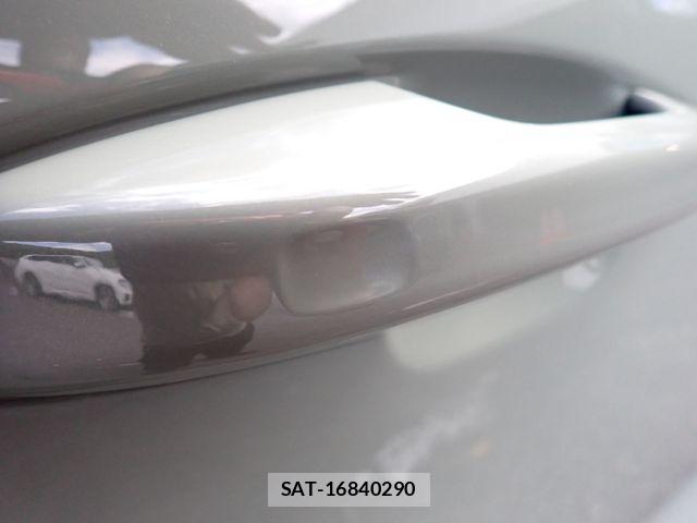 Volvo XC40 2025-06 8247090-7