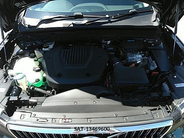 Volvo XC40 2022-06 8247091-14