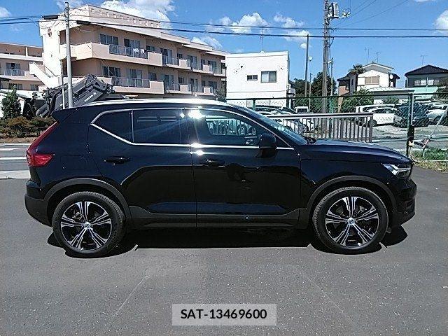 Volvo XC40 2022-06 8247091-16