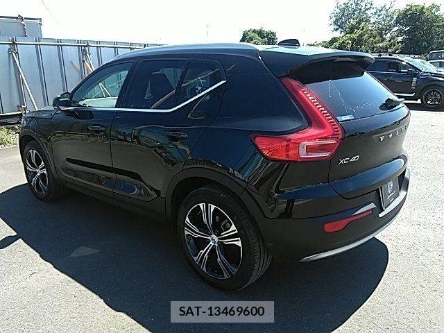 Volvo XC40 2022-06 8247091-17