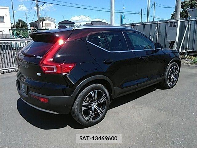 Volvo XC40 2022-06 8247091-18
