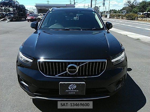 Volvo XC40 2022-06 8247091-3