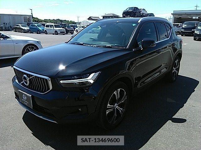Volvo XC40 2022-06 8247091-5