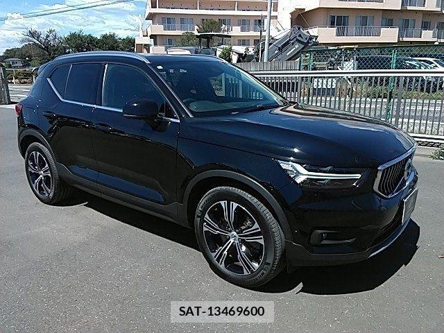 Volvo XC40 2022-06 8247091-6