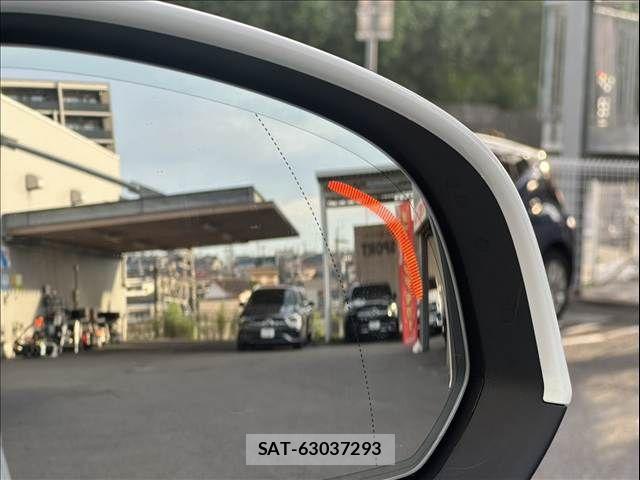 Volvo XC40 2021-06 8247093-9