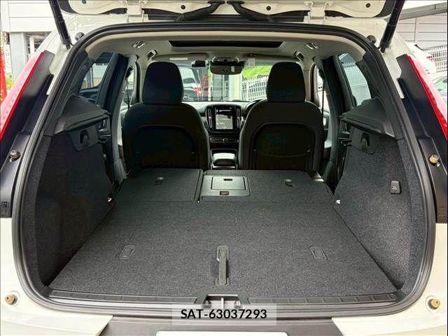 Volvo XC40 2021-06 8247093-12
