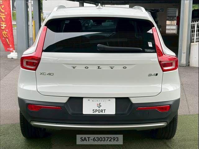 Volvo XC40 2021-06 8247093-15