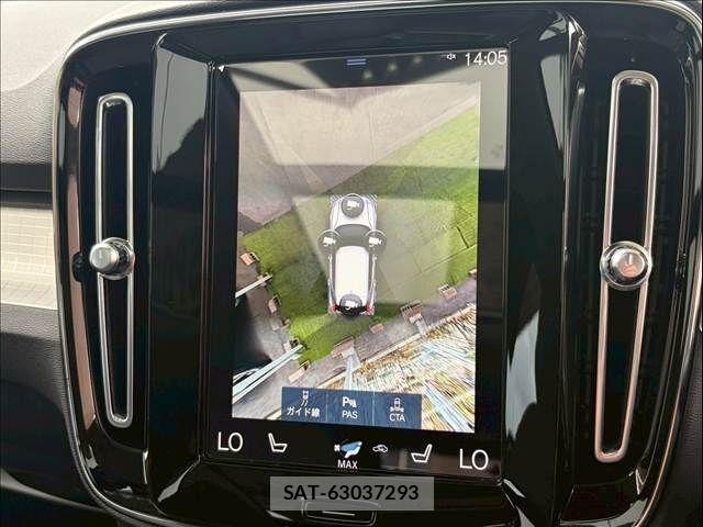 Volvo XC40 2021-06 8247093-3