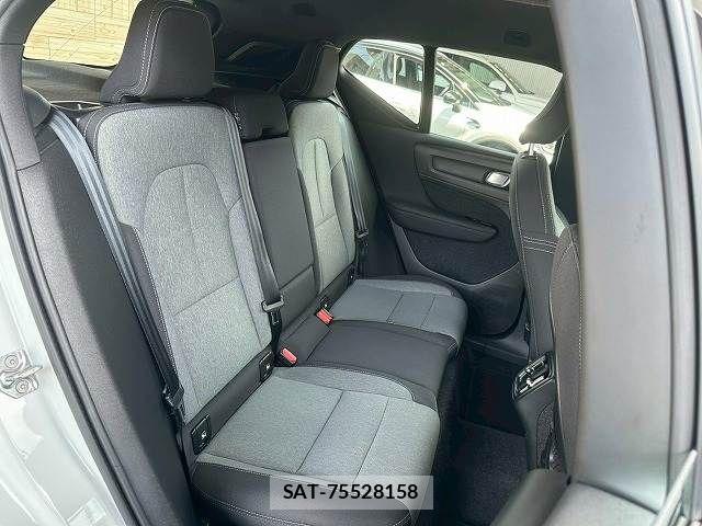 Volvo XC40 2021-06 8247094-11