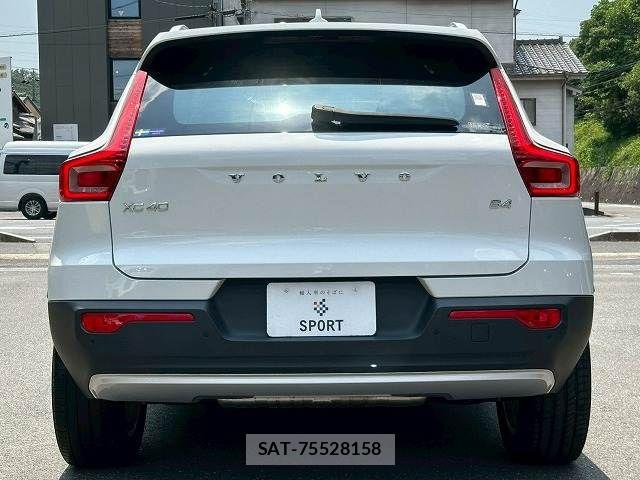 Volvo XC40 2021-06 8247094-15