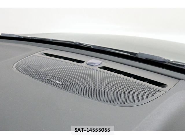 Volvo XC40 2026-03 8317903-10