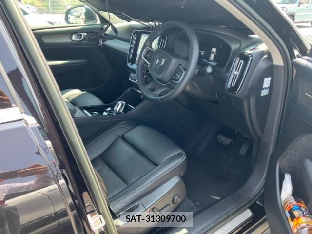 Volvo XC40 2023-02 8317904-11