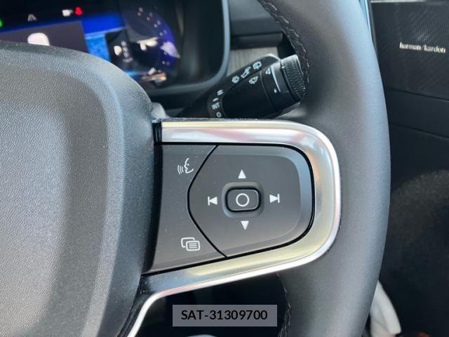 Volvo XC40 2023-02 8317904-18