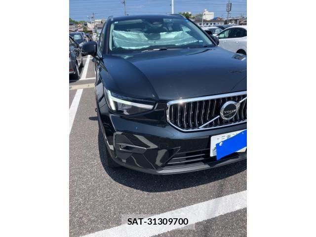 Volvo XC40 2023-02 8317904-1