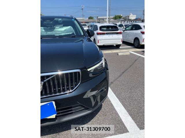 Volvo XC40 2023-02 8317904-2