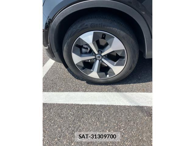 Volvo XC40 2023-02 8317904-7