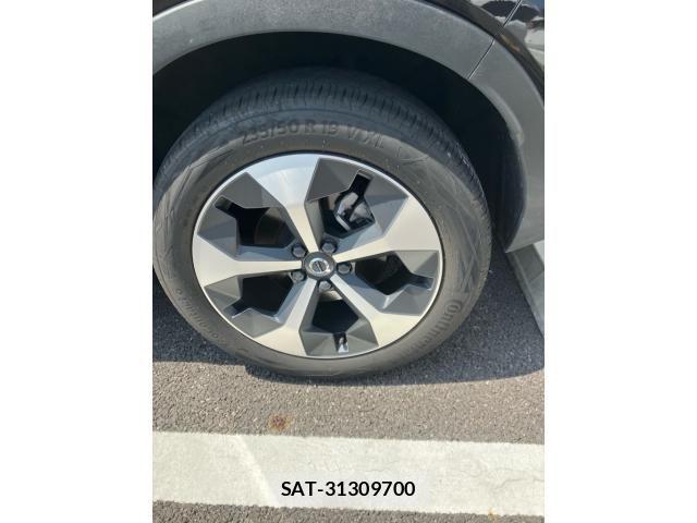Volvo XC40 2023-02 8317904-8