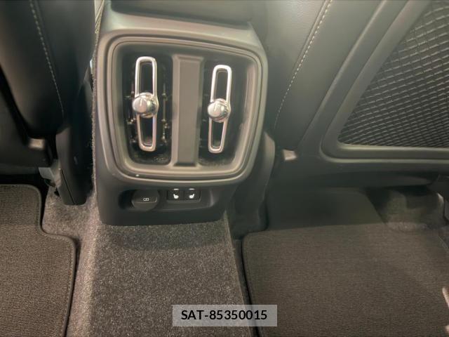 Volvo XC40 2023-09 8317902-15