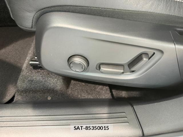 Volvo XC40 2023-09 8317902-19