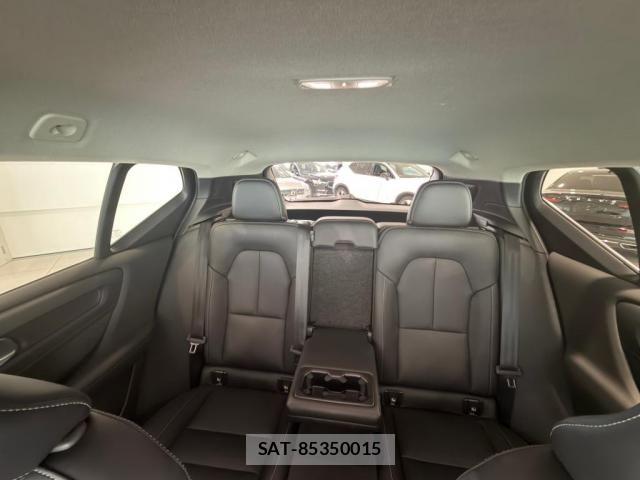Volvo XC40 2023-09 8317902-22