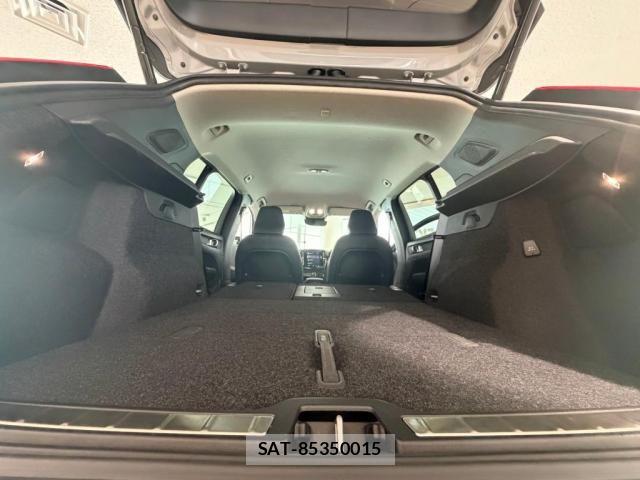 Volvo XC40 2023-09 8317902-24