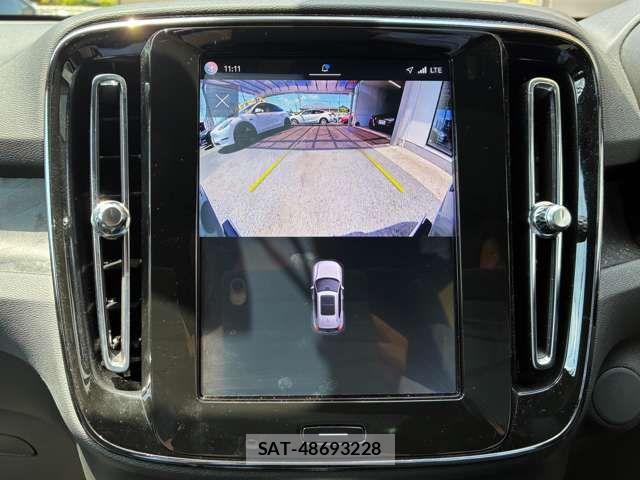 Volvo XC40 2023-08 8317913-16