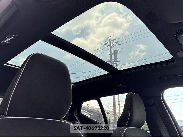 Volvo XC40 2023-08 8317913-21