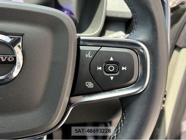 Volvo XC40 2023-08 8317913-26