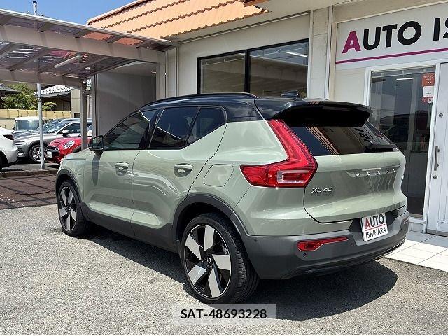 Volvo XC40 2023-08 8317913-4