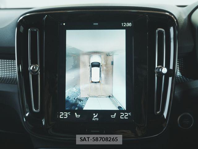Volvo XC40 2021-09 8338410-10