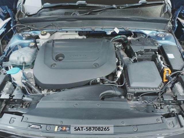 Volvo XC40 2021-09 8338410-19