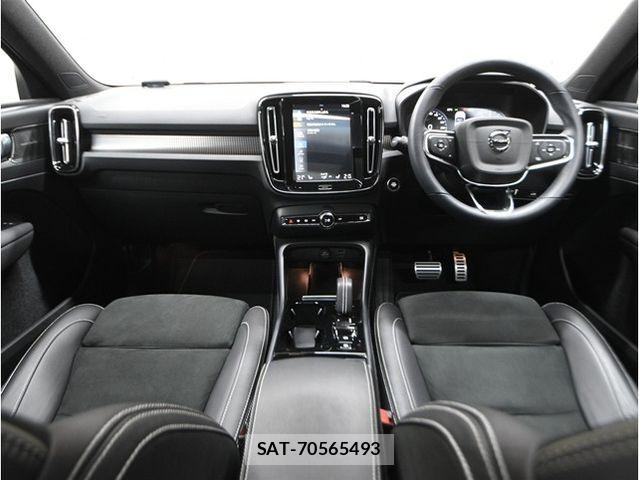 Volvo XC40 2022-04 8338405-2