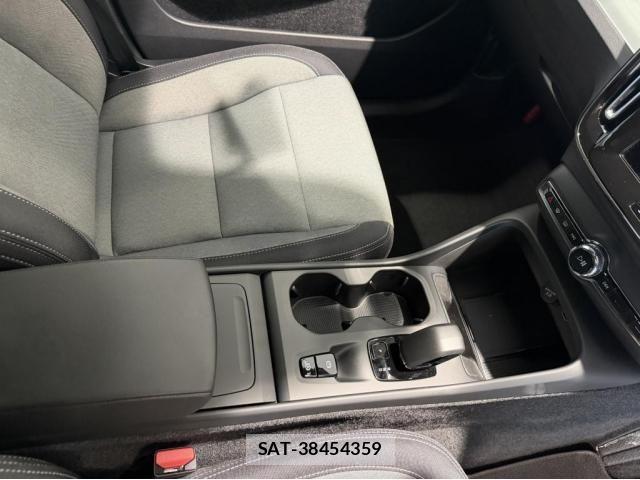 Volvo XC40 2025-04 8338404-9
