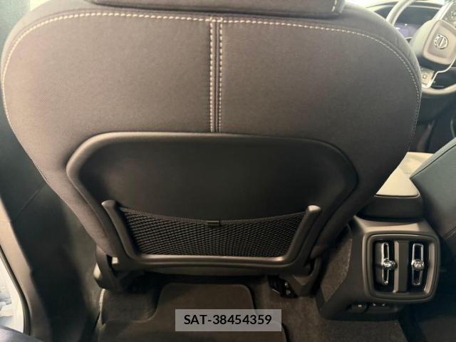 Volvo XC40 2025-04 8338404-20