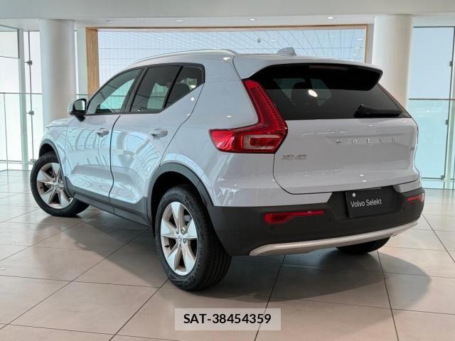 Volvo XC40 2025-04 8338404-2