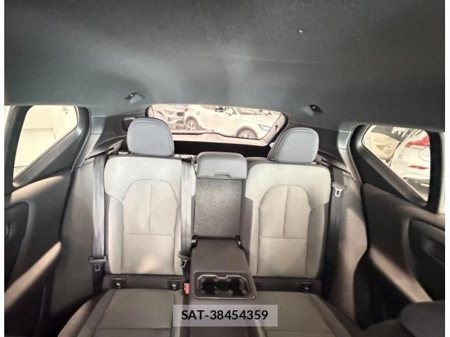 Volvo XC40 2025-04 8338404-4